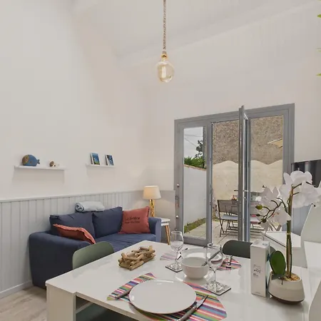 Apartamento 750m De La Plage- Avec Petit Jardin Pour 2 *