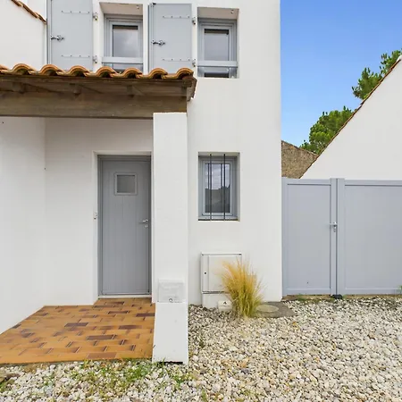 750m De La Plage- Avec Petit Jardin Pour 2 *