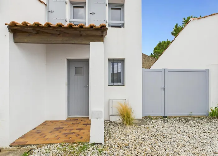 750m De La Plage- Avec Petit Jardin Pour 2 *