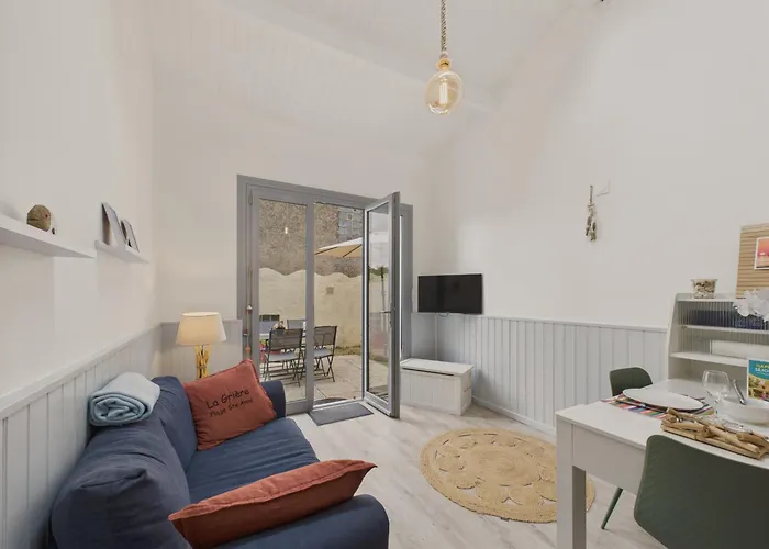 750m De La Plage- Avec Petit Jardin Pour 2